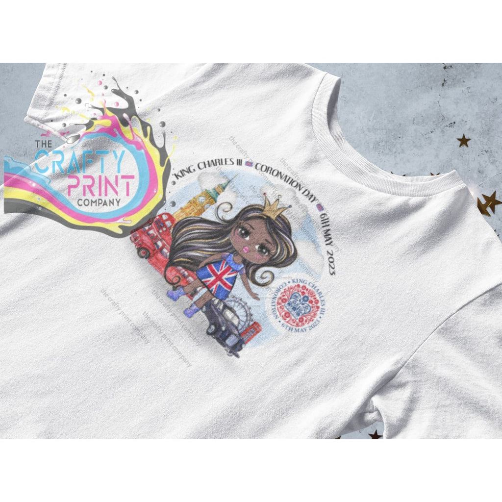 Coronation Girl T-shirt Printed with Logo - Black Hair Dark