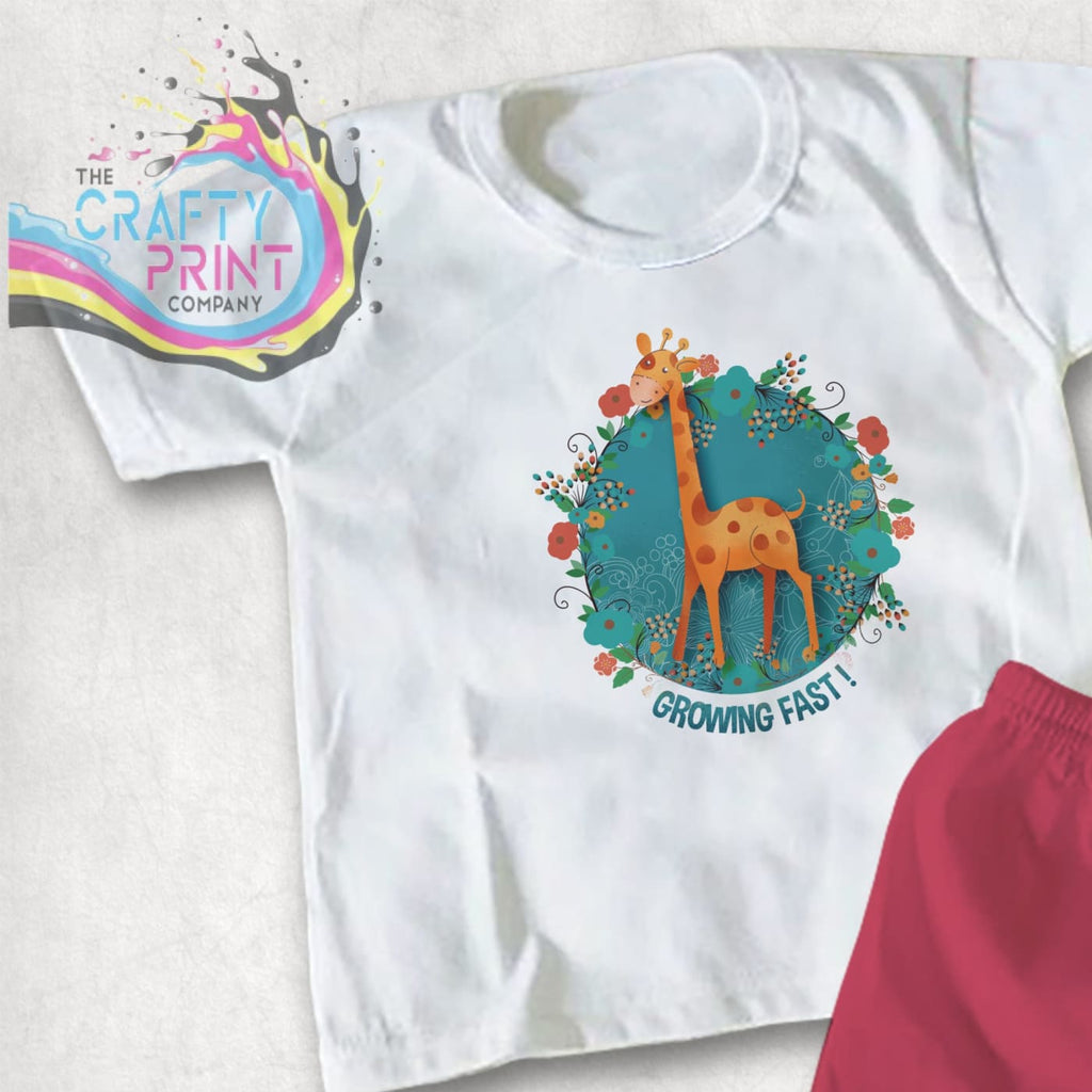 Growing Fast Giraffe Children’s T-shirt - Shirts & Tops