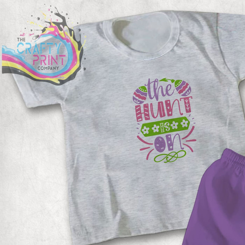 The hunt is on Easter T-shirt - Grey - Shirts & Tops